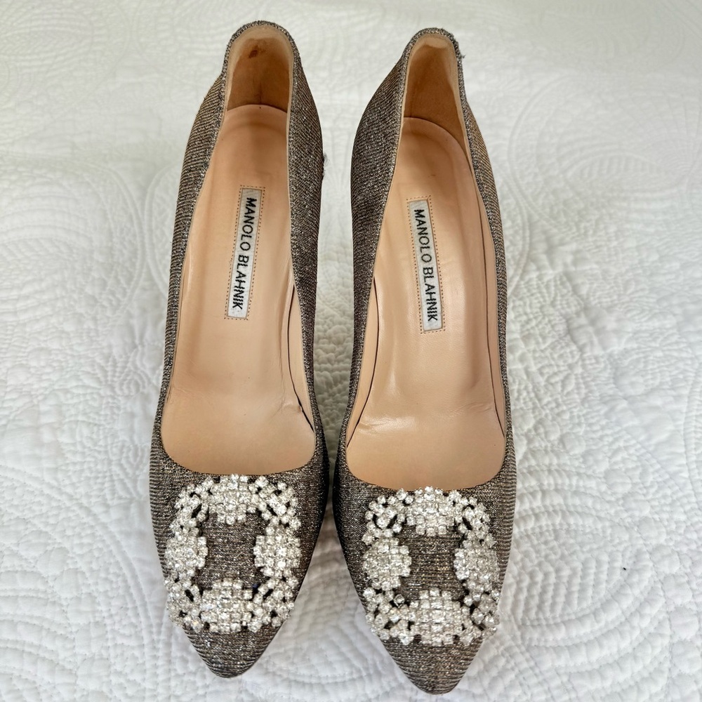 Manolo Blahnik Hangisi 90mm Gold Glitter Jewel Buckle Pumps Size 37 EU - Picture 3 of 11